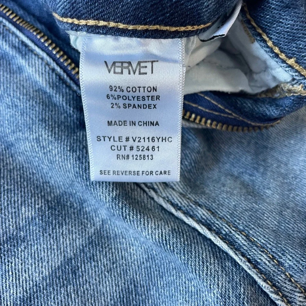 Vervet by Flying Monkey Dreamland Distressed Boyfriend‎ Jeans